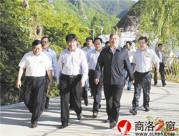 縣委書記璩澤濤、縣長(zhǎng)王宇鵬深入項(xiàng)目建設(shè)現(xiàn)場(chǎng)檢查指導(dǎo)工作