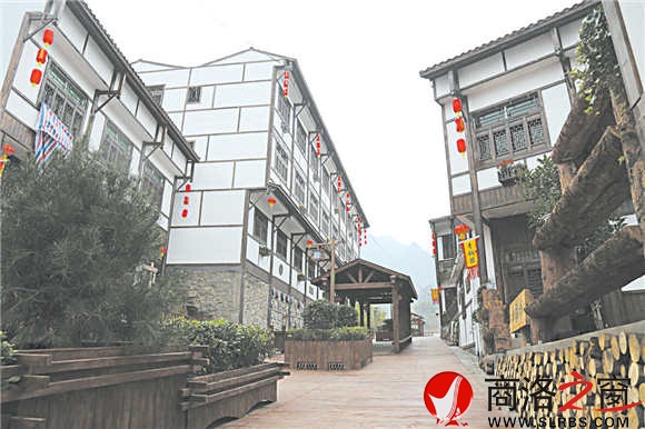 打柴廊道原是竹林關(guān)人上山打柴的主要通道，如今已是游人休閑的重要場所。