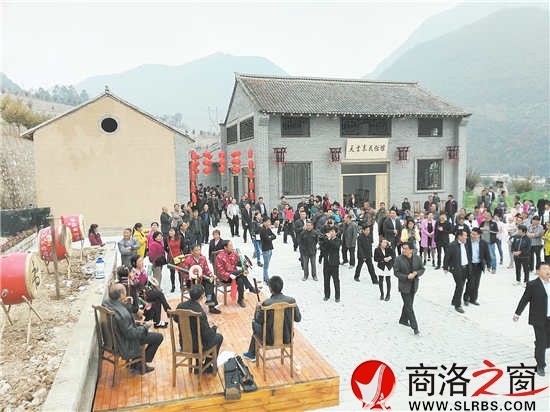 美麗鄉(xiāng)村與鄉(xiāng)土文化相結(jié)合，豐富了美麗鄉(xiāng)村的內(nèi)涵。