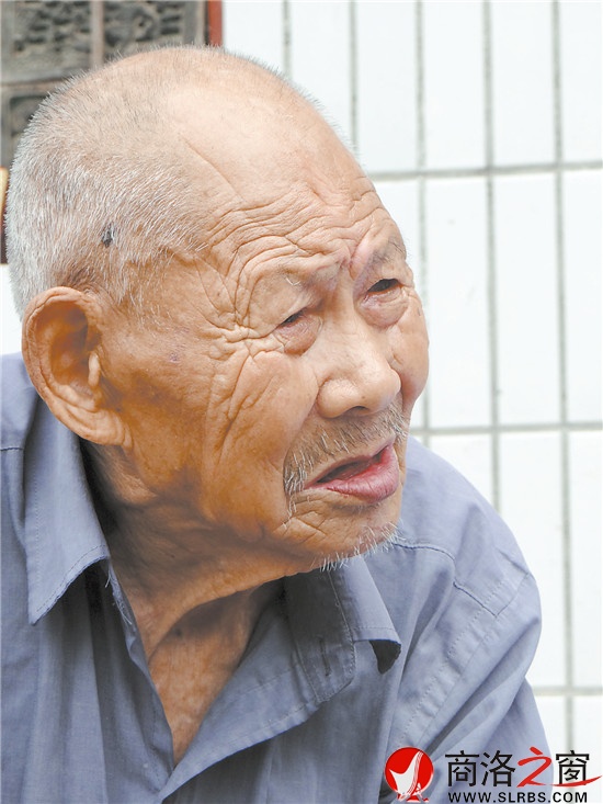 牛付得老人回憶往昔的戰(zhàn)爭(zhēng)歲月