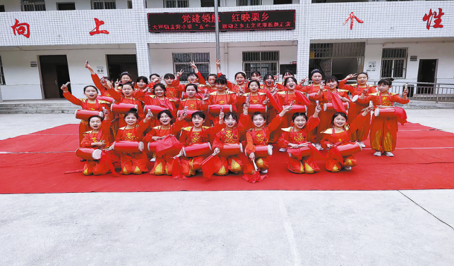 鄉(xiāng)村少年宮點(diǎn)燃少年夢